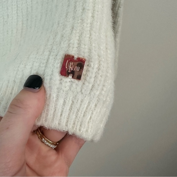 Carrement Beau | White Fuzzy Gold Button Knit Cardigan Sweater Size 12 - Picture 3 of 6